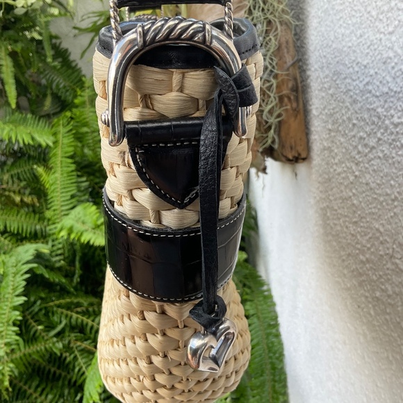 Beautiful Brighton Woven Straw Bag - Picture 3 of 9